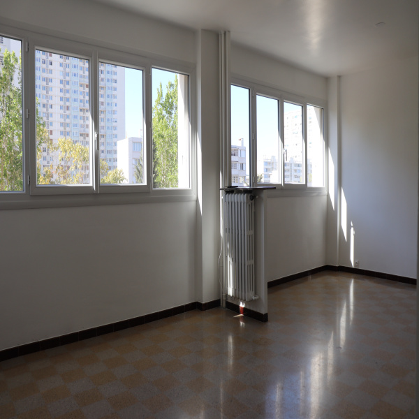 Offres de location Appartement Toulon 83000