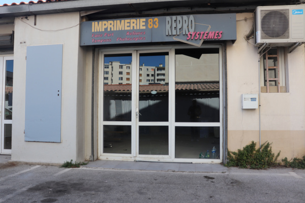 Location Immobilier Professionnel Local commercial Toulon 83000