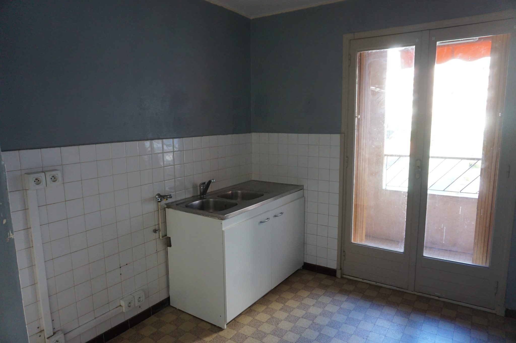 Location APPARTEMENT T4 PONT DU LAS TOULON